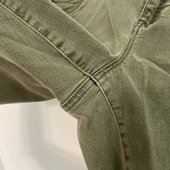 TORRID Plus Size Jegging Bermuda Shorts Olive Green 10.5" In Denim Jean Shorts - Picture 8 of 16